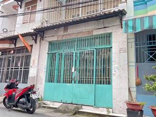 Sang nhà cũ 80m2 đường bà điểm 4, hóc môn gần chợ bà điểm, buôn bán đông đúc, sổ sẵn, giá 1 tỷ 150