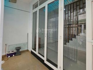 Giá rẻ chỉ 2 tỷ 150 triệu là mua được căn nhà 1 trệt 1 lầu 2 phòng ngủ ở phường linh chiểu thủ đức