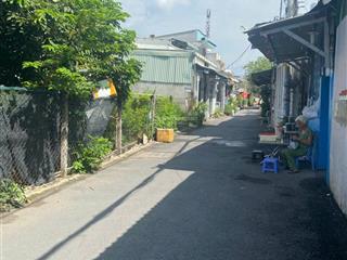 Bán nhà riêng 4,4 tỷ, 71m2 (4x18m) tại quốc lộ 13, hiệp bình phước, thủ đức, sát vạn phúc