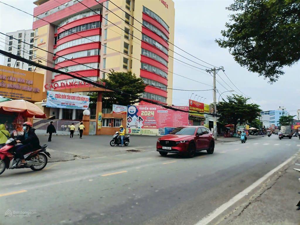 Nhà mặt tiền đường đỗ xuân hợp kinh doanh sầm uất, dt khủng nở hậu, 490m2, ngang 11m, 95 tỷ