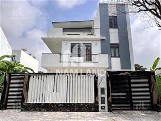 Cho thuê biệt thự 640m2 chỉ 31tr phù hợp cho các công ty truyền thông tại q9