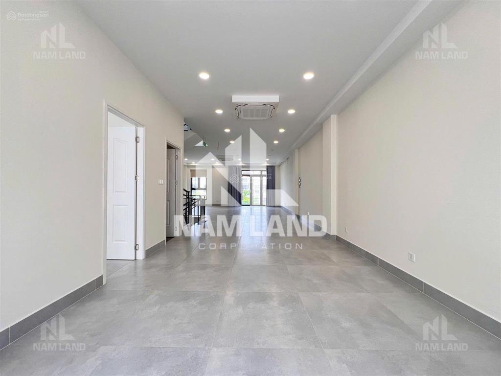 Cho thuê nhà sd 560m2 tại nguyễn hoàng, p. an phú, chỉ 68 triệu