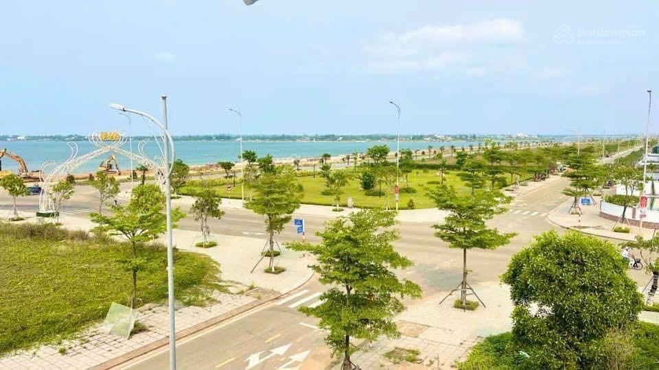 Lô góc vịnh an hoà duy nhất giá đầu tư tại vịnh, hướng tây nam vị trí trung tâm đông đúc kinh doanh