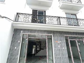 Nhà mới 3t*35m2, ôtô đỗ cửa, cạnh chợ, trường học, ngay cuối đồng mai, 10p ra vành đai4, bxyênnghĩa