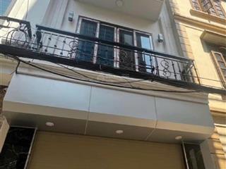 Nhà 4 tầngngõ rộng. vuông vắnđầu tư hoặc để ở hợp lý. chỉ 2.xtgiá này thấp nhất khu vực hà nội