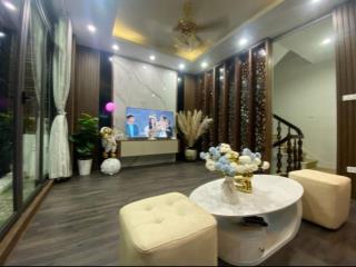 PHÂN LÔ Ô TÔ VÀO NHÀ - XUÂN THUỶ, CẦU GIẤY - 33M x 5T - MT 5.9M - LÔ GÓC 2 MẶT NGÕ Ô TÔ 