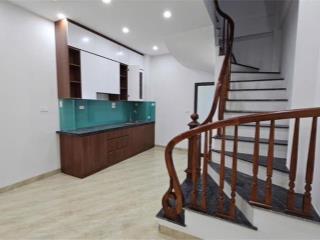 Bán nhà Kẻ Vẽ 37m2, dân xây 5 tầng, ô tô đỗ cửa, 6,8 tỷ có thương lượng