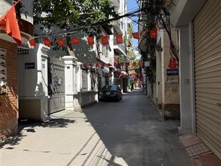 Bán nhà riêng lạc long quân, ngay hoàng quốc việt, oto 7 chỗ đỗ cửa, 6 tầng, 9 ngủ, giá 15 tỷ