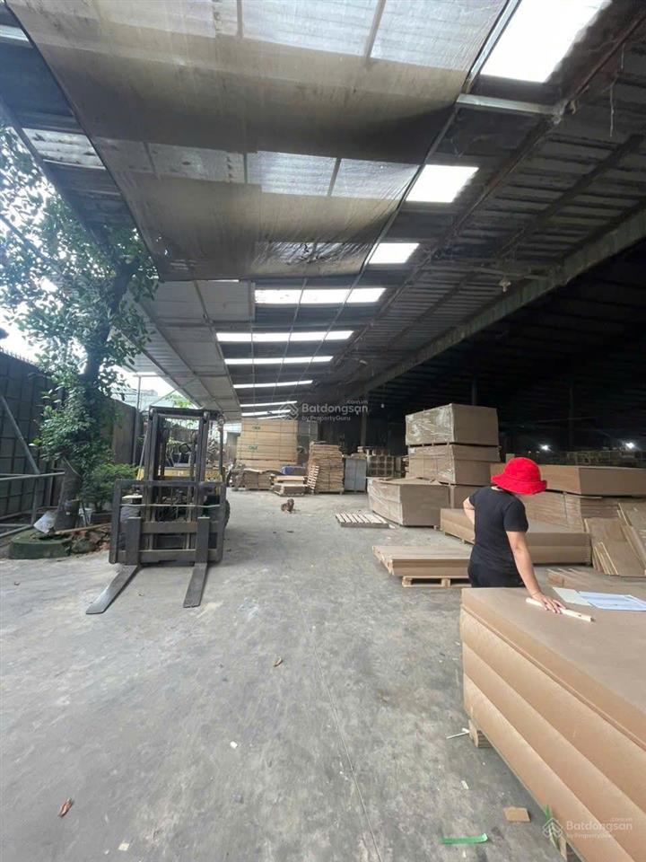 Xưởng giá rẻ bán gấp nhà xưởng 3900m2 p. tân hoà diện tích 3900m2, dt xưởng 3100m2
