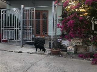 B.án nhà tân hải. phú mỹ bà rịa . g.iá 1ty450.
dt 158m2( 8,5x 19)m. sổ riêng 50m2 thổ cư đường