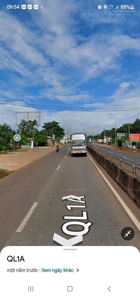 10tỷ5 hạ gía còn 6tỷ5. cho thuê 18tr/tháng thương lượng chính chủ. cần bán xưởng hai mặt tiền