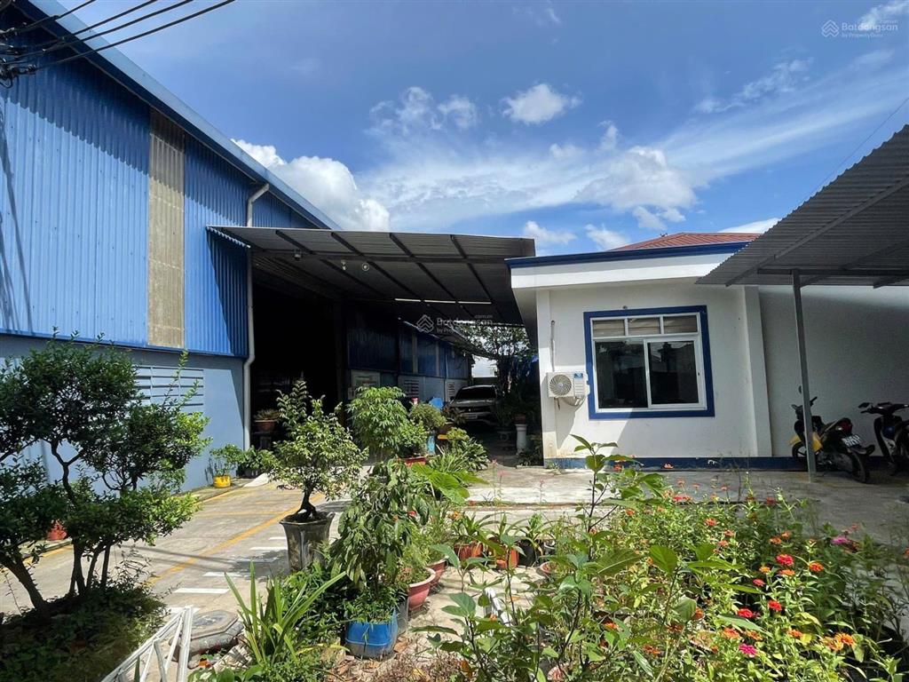 Bán nhà xưởng trong khu công nghiệp biên hoà. đồng nai tổng diện tích 4500m2 sổ riêng hoàn