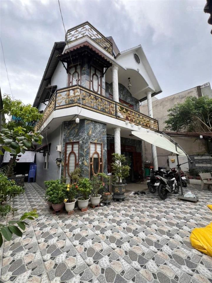 Chủ cần bán gồm nhà lầu và bốn phòng trọ đang cho thuê 15 triệu /tháng, tân thới nhất