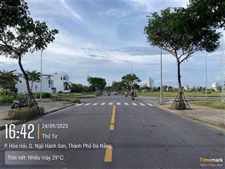 Fpt  bán lô biệt thự trục bắc namhướng đông, lề 8m !
