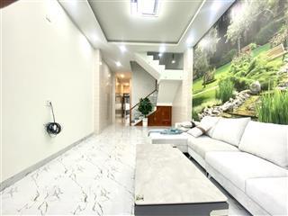 Cho thuê nhà mới 3 phòng ngủ full nội thất giá 12 triệu/tháng khu tttp