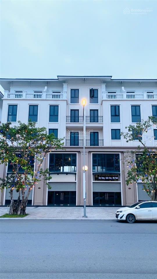 Hot nhất vin3 shop 2 mặt tiền 110m, đa tiện ích, mặt đại lộ bốn mùa 51m, vỉa hè 10m mặt tiền 5.5m