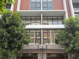 Bán gấp bt tại vinhomes ocean park 3, 10,051 tỷ, 54m2, 5 tầng, full nội thất, cạnh biển và đại lộ