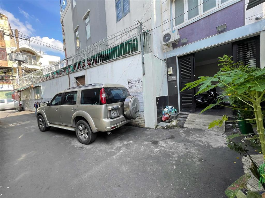 Chính chủ bán chdv 11p cho thuê 60 tr/ tháng giá 11.9 tỷ