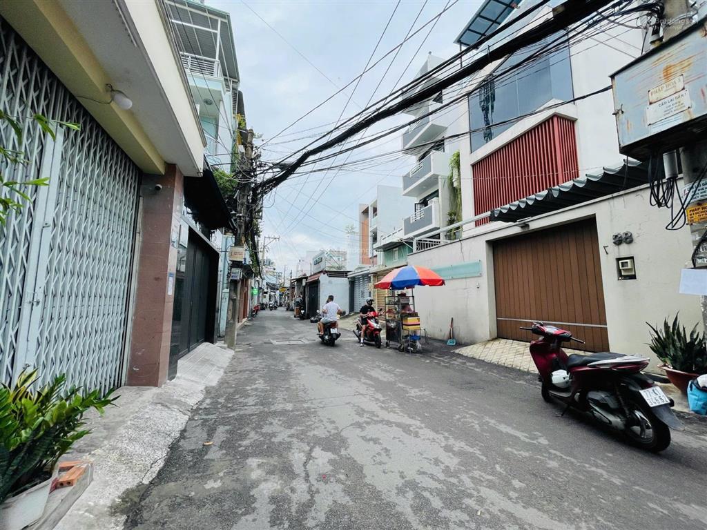 Chính chủ bán chdv 11p cho thuê 60 tr/ tháng giá 11.9 tỷ