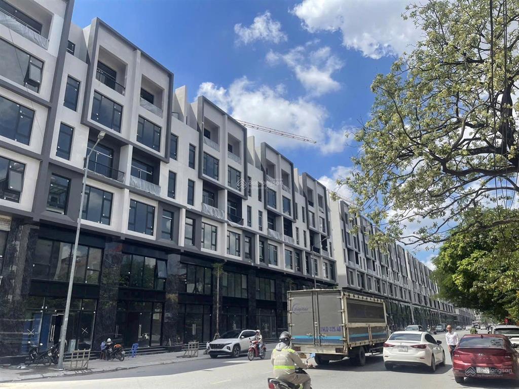 Mua bán shophouse, nhà phố thương mại tại tổng kho 3 lạc viên hải phòng, 6 tầng 1 tum