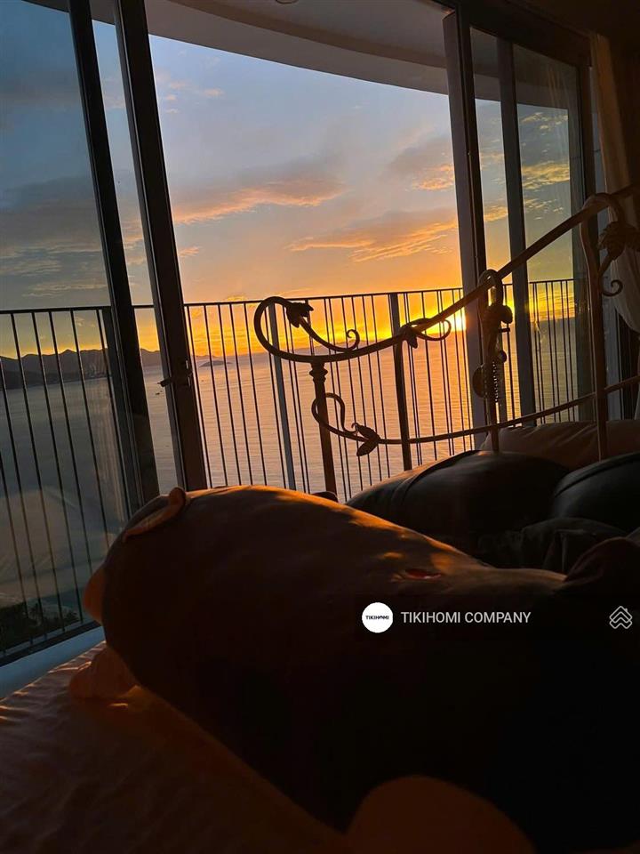 Bán căn hộ view biển xòe quạt panorama, tặng toàn bộ nội thất cao cấp  giá 4,2 tỷ