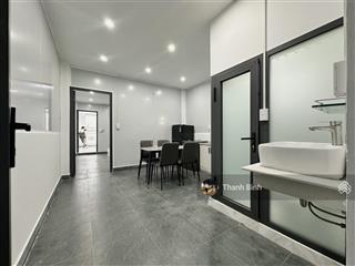 1 phòng ngủ 70m2  có sân thượng riêng  máy giặt riêng , tách bếp ngay q11  gần đầm sen , âu cơ ,
