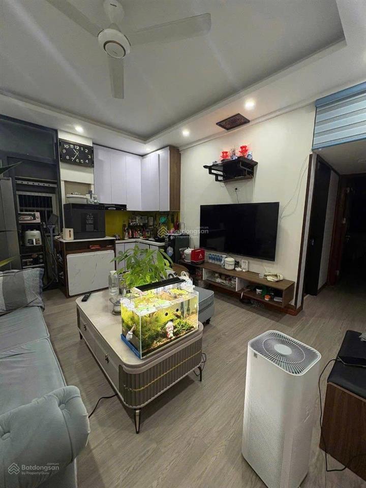 Bán cc căn góc mặt đường nguyễn xiển 57m2 2 ngủ 2vs sđcc trang 0366 472 ***