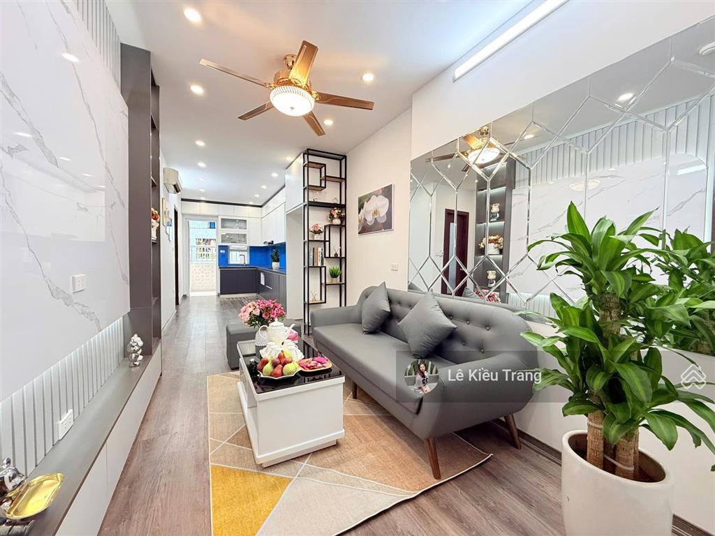 Bán chung cư kvkl siêu đẹp mặt đường nguyễn xiển full nội thất ở ngay 65m2 2 ngủ 2vs sđcc