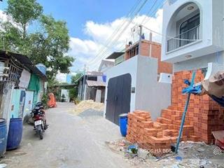 Đất ngộp 106m2 nở hậu cách vincom 550 chỉ 3p, đường xe tải nhỏ, xây dựng tự do, shr