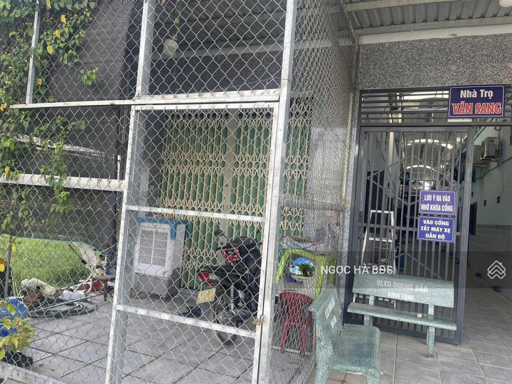 Chủ gấp tiền để dãy trọ 150m2 giá 795tr ngay kcn vsip 1, mt đường nhựa 8m, dòng tiền 10tr/th