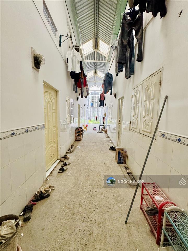 Giá siêu tốt sở hữu trọ 300m2 giá 1 tỷ 290 dòng tiền 16tr/th sát kcn đường 16m sổ sẵn ngay khu d