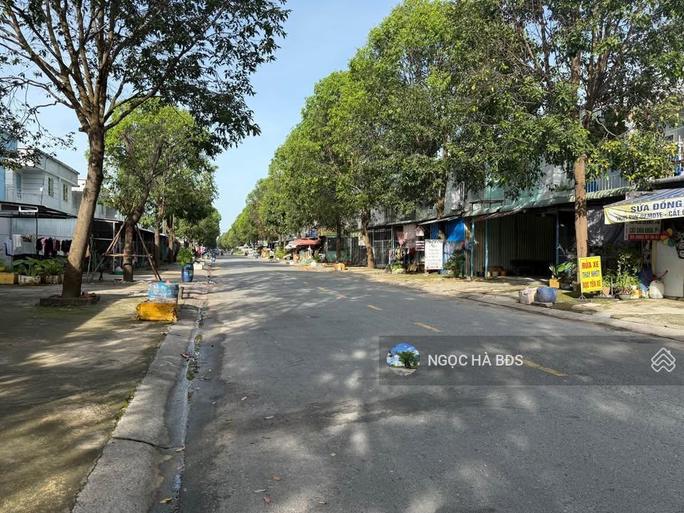 Ngộp trọ 300m2 giá 1 tỷ 390 đường n5  5b kcn becamex, cách chợ đêm 300m, thu nhập ổn định, shr