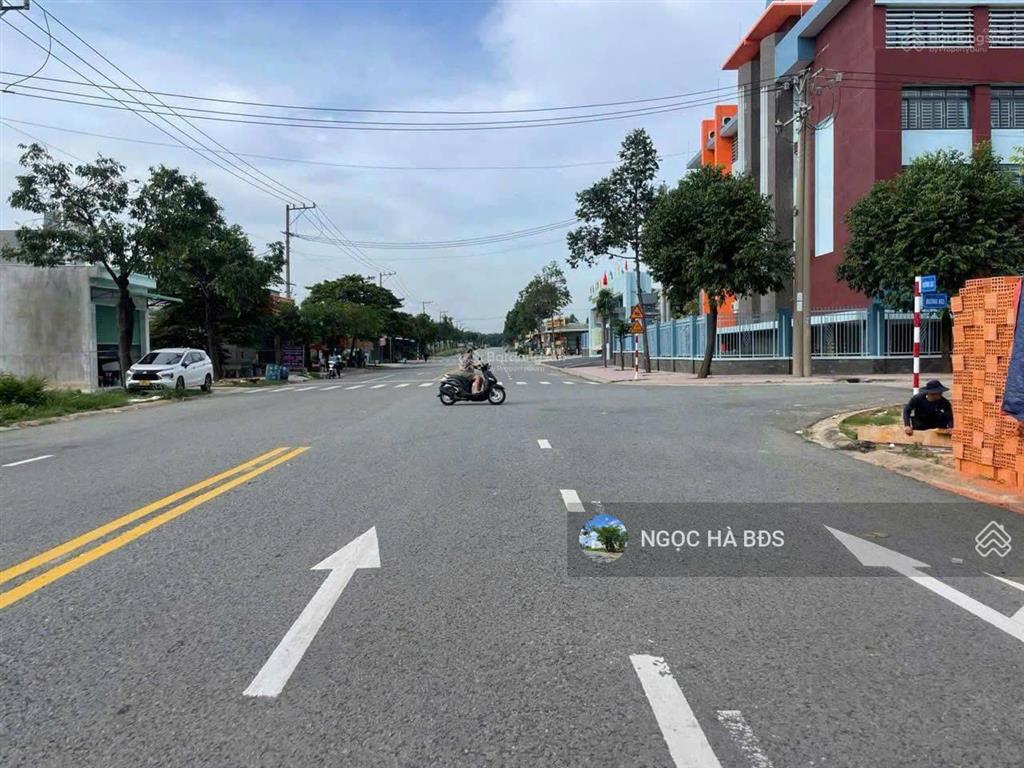 Cần tiền bán đất vị trí vip 150m2 giá chỉ 720tr mtd na3, khu khai thác dòng tiền tốt ngay kcn