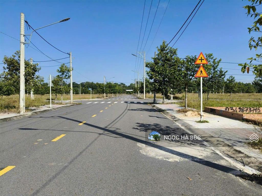 Chủ bán bao ngộp đất 100m2 giá chỉ 490tr ngay khu nhà ở nam long, đường 8m có hlkt thông sát kcn bb