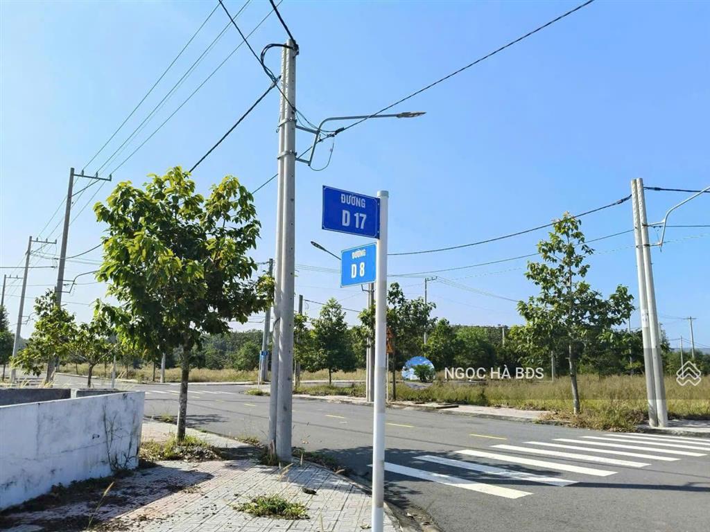 Chủ bán bao ngộp đất 100m2 giá chỉ 490tr ngay khu nhà ở nam long, đường 8m có hlkt thông sát kcn bb