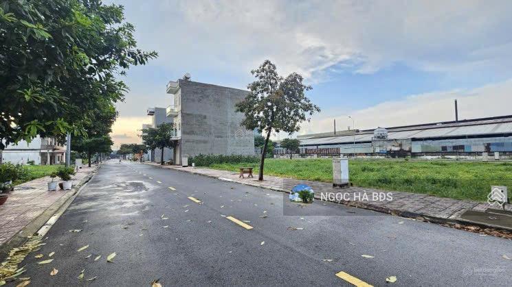 Sở hữu đất vị trí đẹp ngay dt743 sát chợ thành nam, ~ 68m², ngay khu đường mở 32m, shr