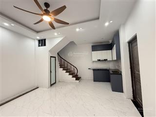 Hiếm nhà mới 6.1 tỷ  38m2, đô thị xa la  hđ, ô tô đỗ, view hồ điều hoà, vài bước ra phố