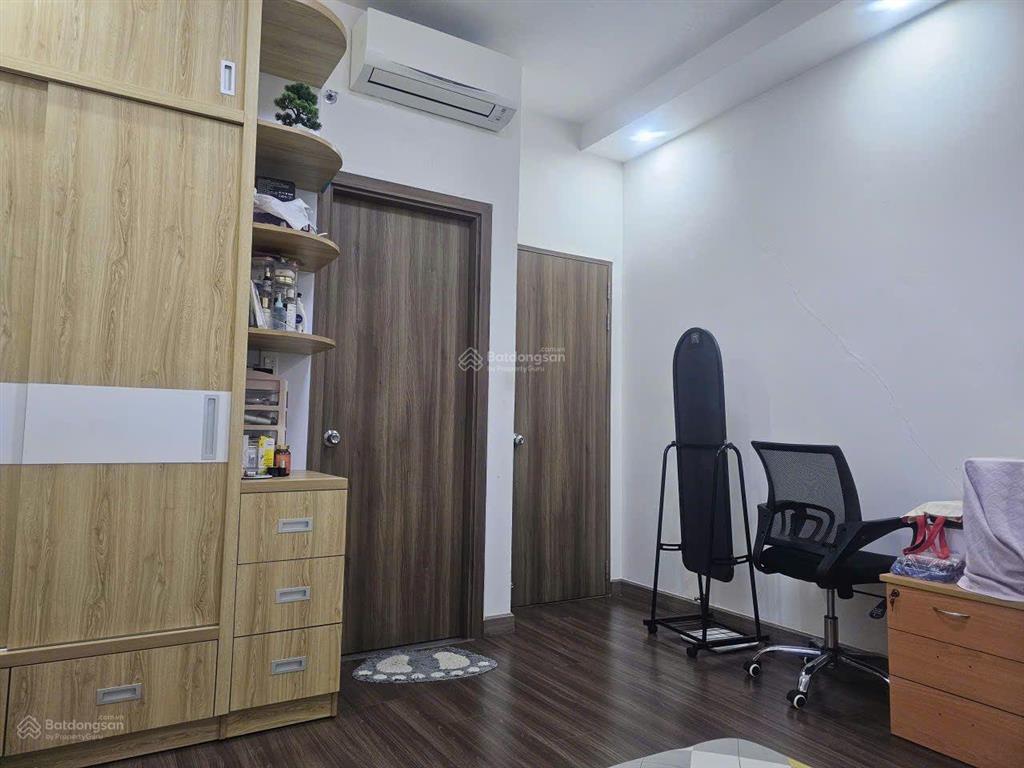 3tỷ100 noxh 3pn 2wc tầng 1 nội thất đầy đủ