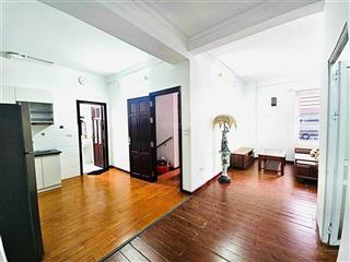 Cho thuê căn hộ 2 phòng ngủ 65m2 cực đẹp tại phố cát linh, đống đa. giá ưu đãi 10 triệu/tháng