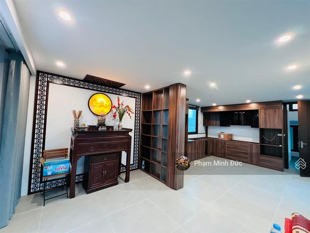 Toà văn phòng 73m2 x 9 tầng thang máy, có hầm ngay nguyễn khang nhỉnh 33 tỷ