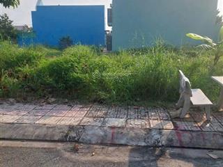 Ra đi lô đất ngợp tại tân uyên dt 250m2 giá 985tr sẵn hợp đồng kd cho thuê 8tr/th trong kdc