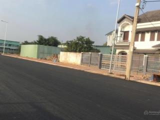 Nhanh tay chốt ngay lô đất 200m2 ngay xã bà điểm hóc môn mtđ 12m thuận tiện kd 14tr/th
