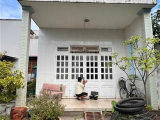 Bán nhà c4 với diện tích 137m2 , ngang 6m1 , thuộc phường phước long b , quận 9
