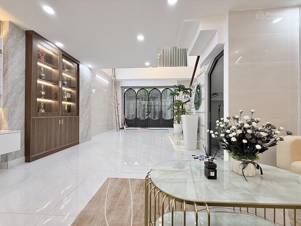 Nhà mới full nt 4x18, 3 tầng, 4pn, hẻm oto  chợ phạm văn bạch 7 tỷ x