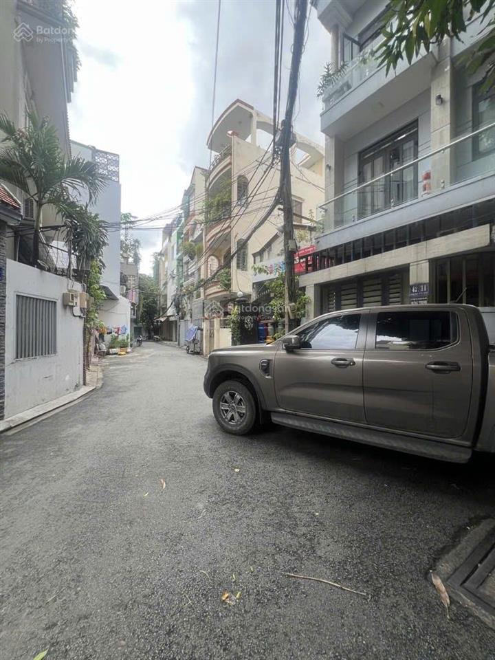 Nhà mới full nt 4 tầng 4x14, hẻm 7m, cách mặt tiền 30m, chợ phạm văn bạch 7.99 tỷ