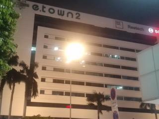 Ngay etown  cộng hòa, nhà 4 tầng 4x14, 4pn, hẻm oto thông giá 8 tỷ x