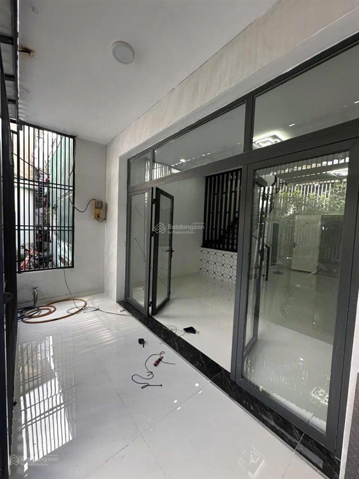 5x15, nhà 2 tầng, cách mặt tiền 3 căn, ngay cây xăng petro phan huy ích 6.4 tỷ