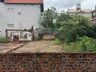 Chính chủ gửi bán  lô đất 90m trong đê văn quán ngõ thông  đường ô tô to  full thổ cư