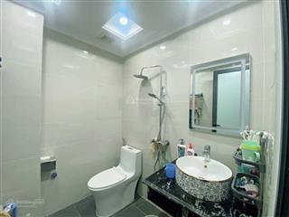 Nhà đẹp hoa lâm  ngõ ô tô đỗ cửa  6 tầng dân xây đẹp  chủ cần bán nhanh