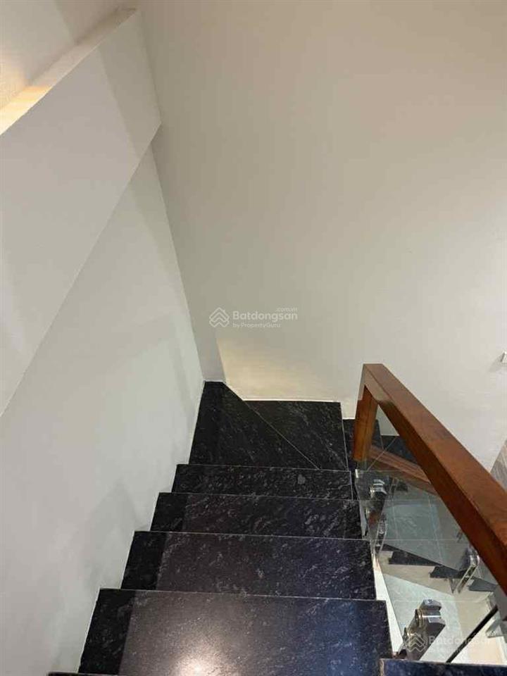 Hot! hàng hiếm ngọc thuỵ 40m2 5 tầng full nội thất  ô tô đỗ cổng  giá 6 tỷ
